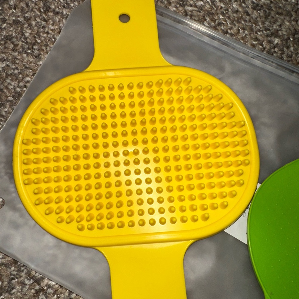 Yellow Silicone Scrubber Mat